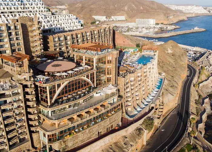 리조트 Gloria Palace Amadores Thalasso &